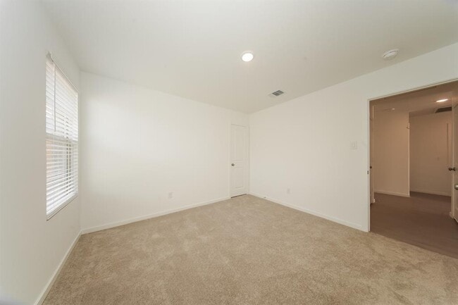 Building Photo - 9116 SW 20th St