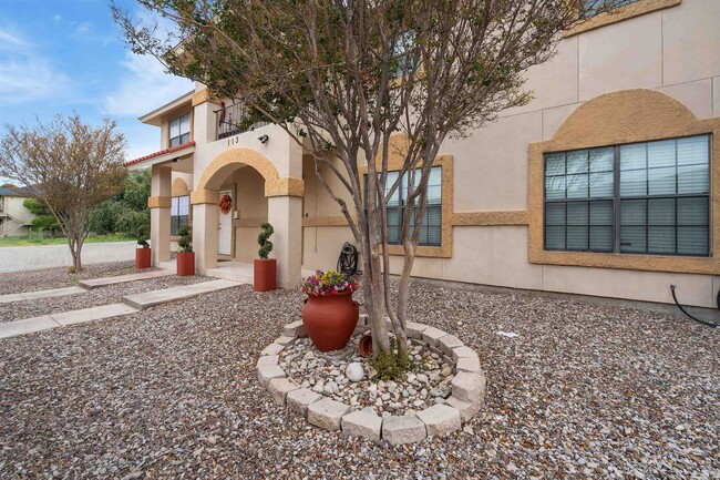 Building Photo - 113 Ramon Cardenas Dr