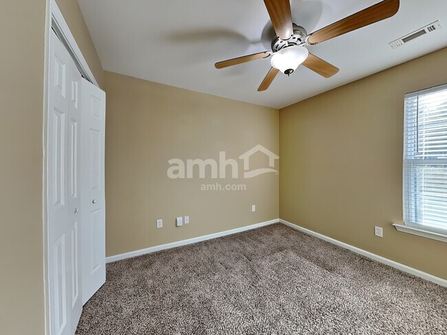 Building Photo - 113 Pin Oak Court
