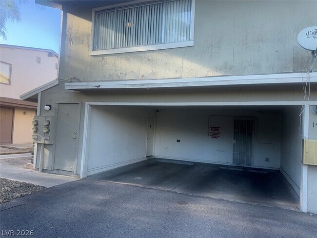 Building Photo - 1497 Dorothy Ave