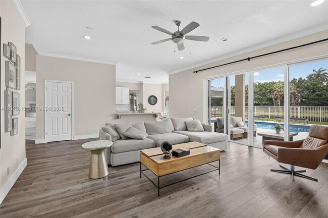 Building Photo - 981 Waterside Cir