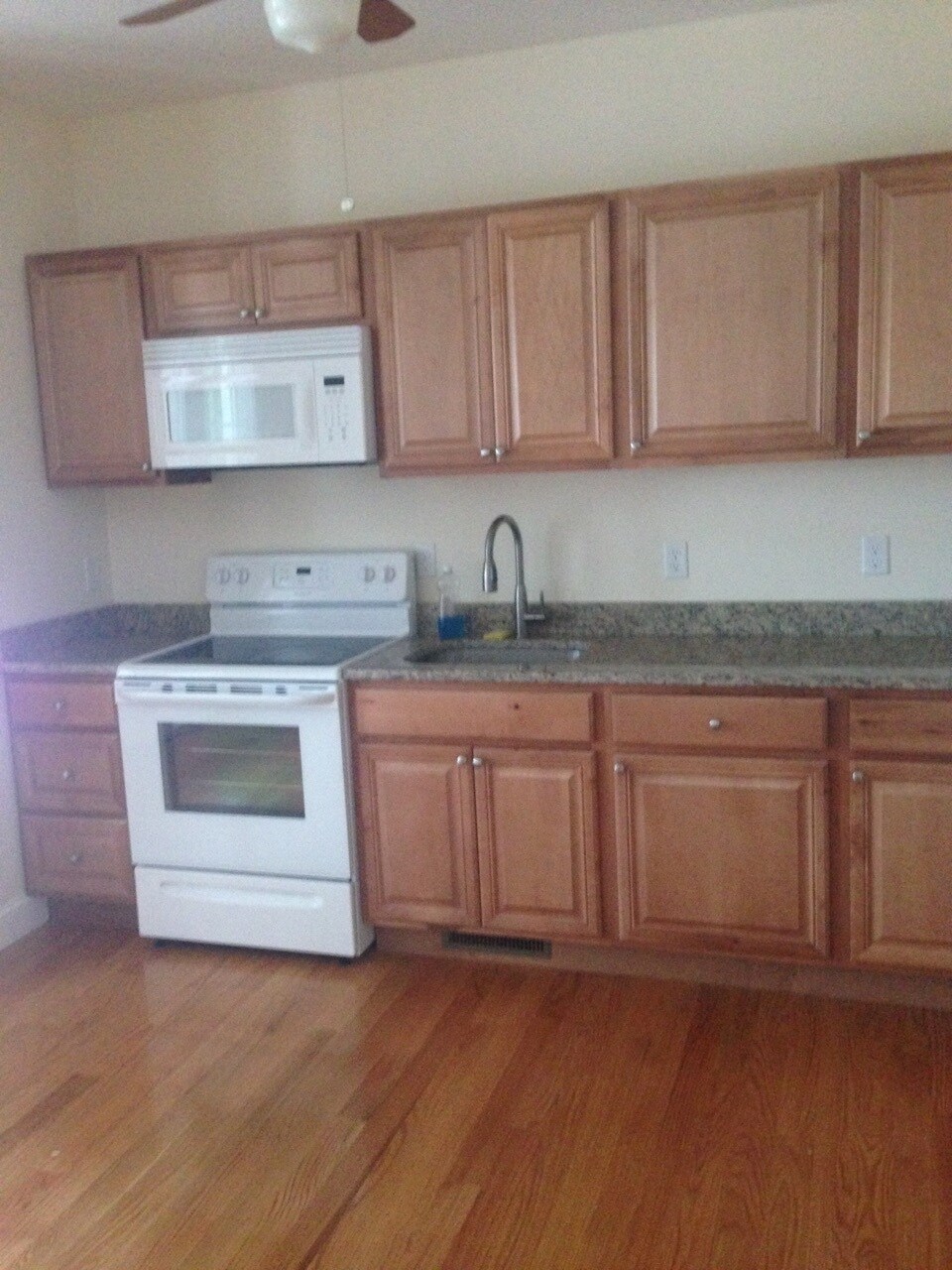 Building Photo - 406 Pawtucket St