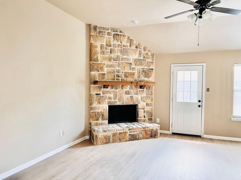 Building Photo - 2513 Slalom Dr