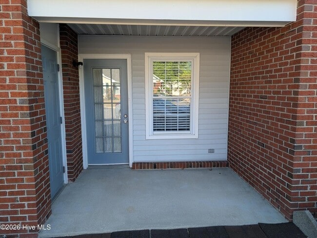 Building Photo - 1203 Wilshire Cir