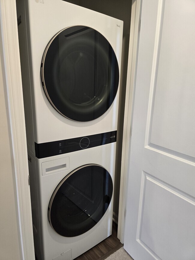 Building Photo - 1806 Autumn Mist Dr