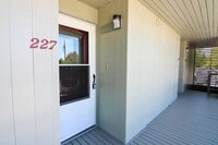 Building Photo - 227 24th St SE