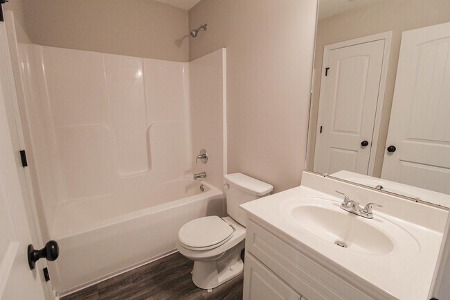 Building Photo - 417 Andover Dr