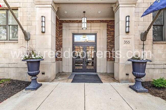 Building Photo - Coming Soon! – 1 Bed | 1.5 Bath Home in th...