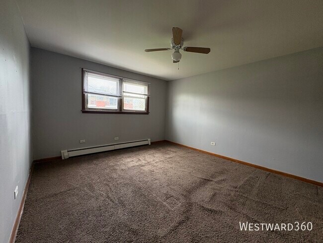 Building Photo - 1135 W 127th Pl