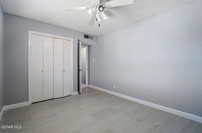Building Photo - 6141 Sierra Valle Ln