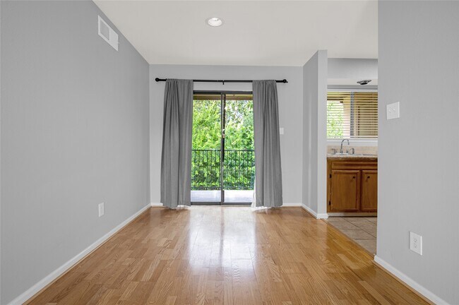 Building Photo - 3300 Pebblebrook Dr