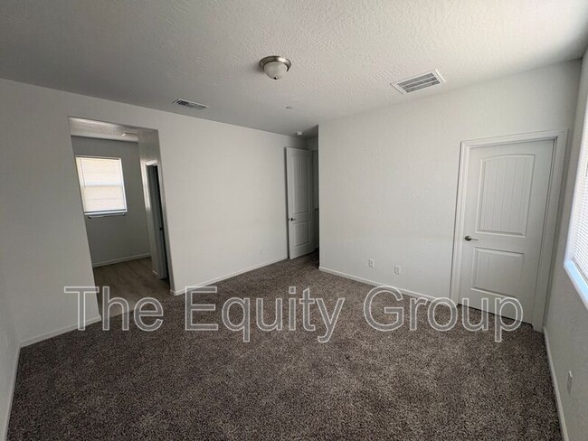 Building Photo - 1011 W Payson Ave