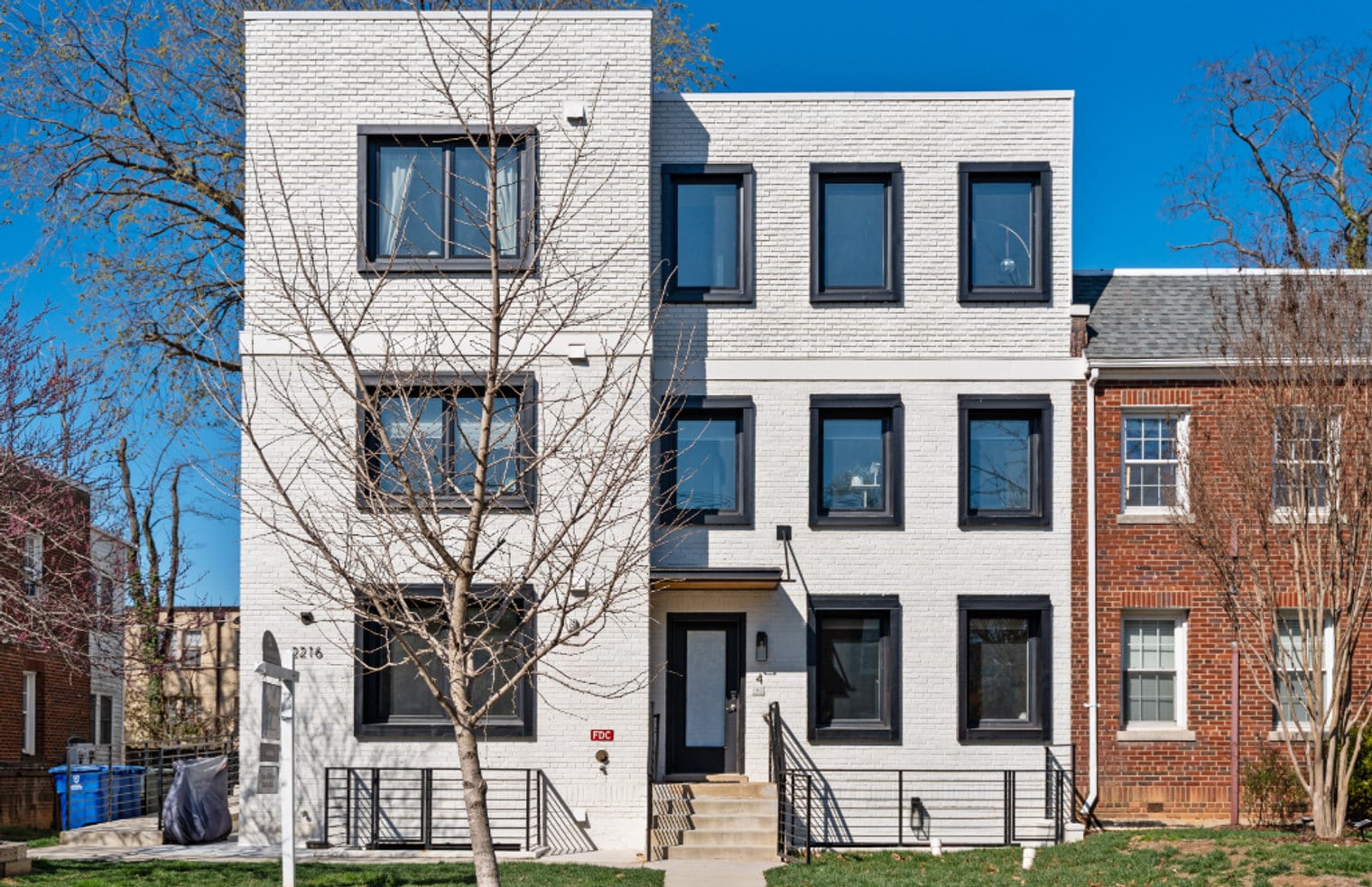 Building Photo - 2216 40th Pl NW