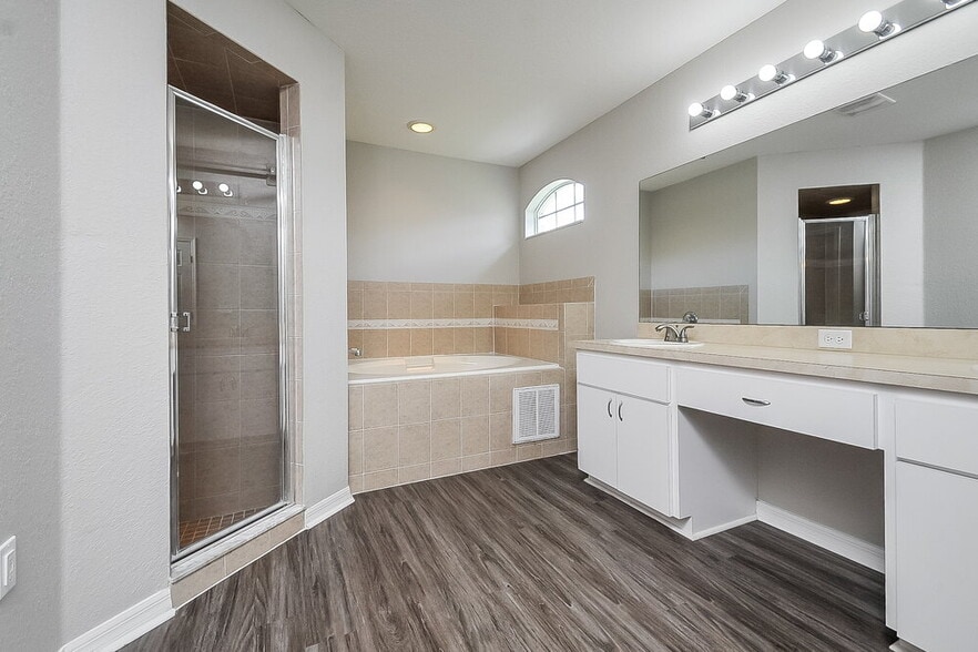 Building Photo - 4668 Great Blue Heron Dr