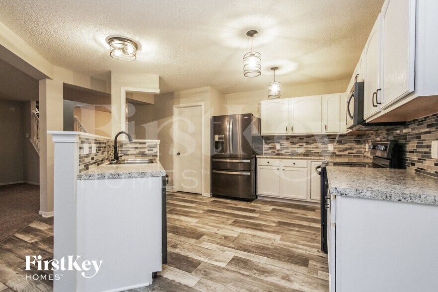 Building Photo - 679 Harvest Meadow Way