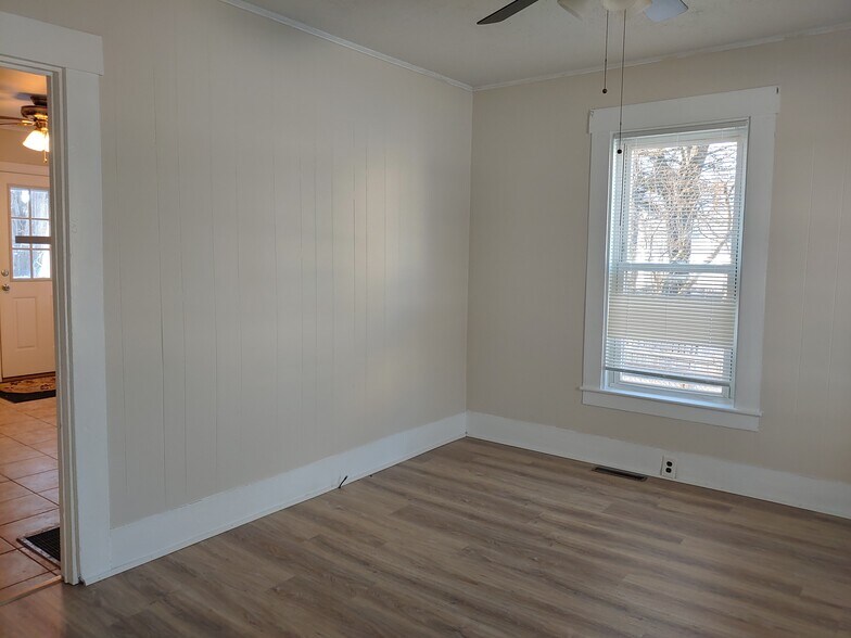 Building Photo - 20 Allen St