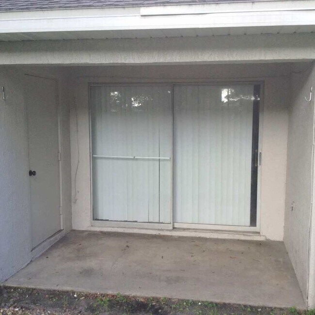 Building Photo - Don’t miss this beautiful 3-bedroom, 2-bat...