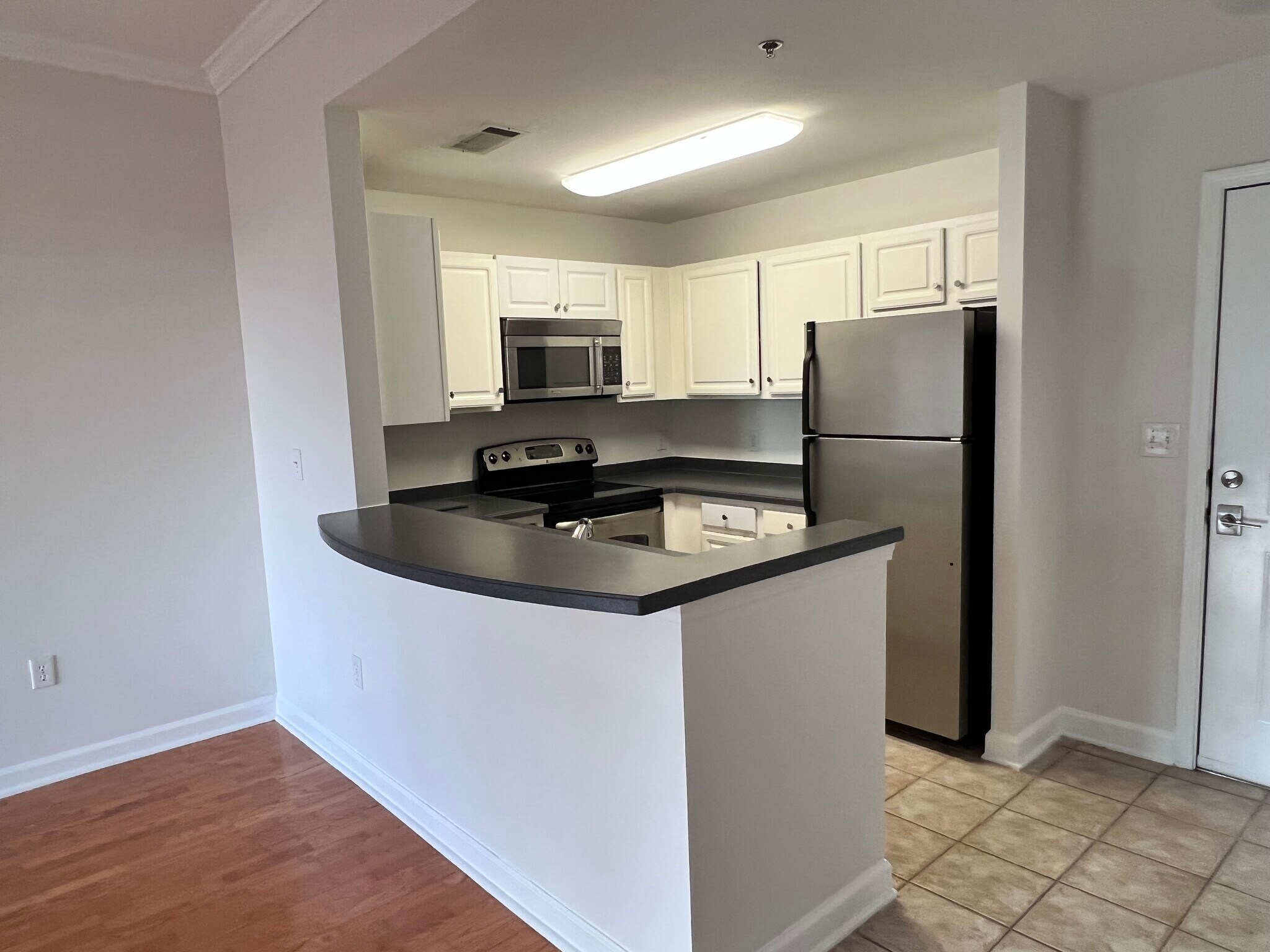 Building Photo - 1101 Juniper St NE