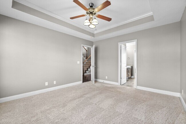 Building Photo - Three Bedroom with Bonus in Franklin Meadows!