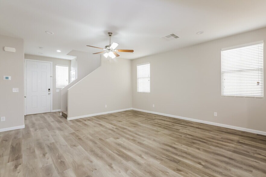 Building Photo - 7194 Temecula Valley Ave