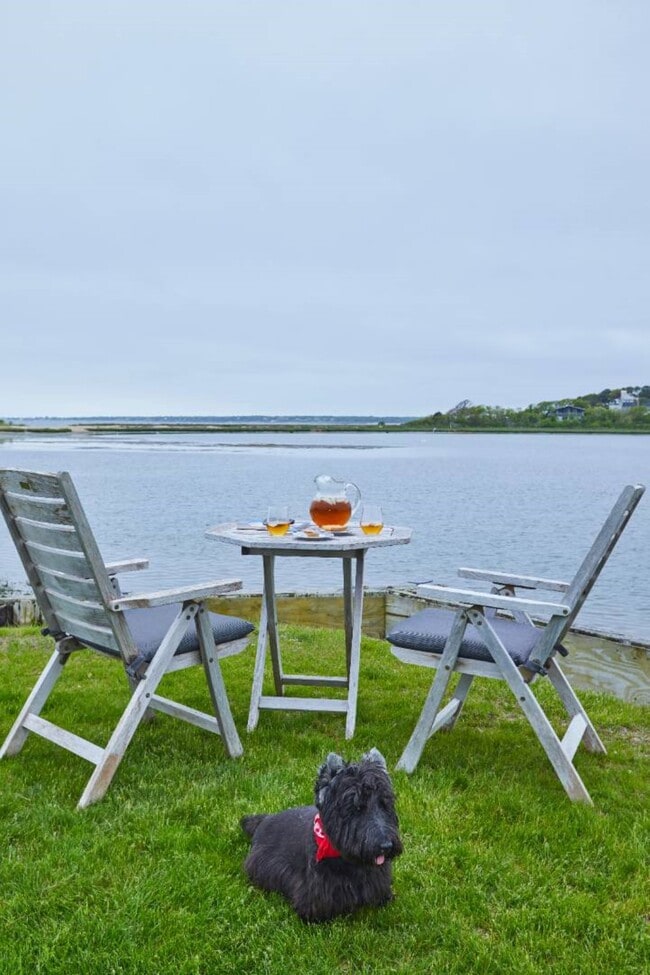 Building Photo - 53 Far Pond Rd