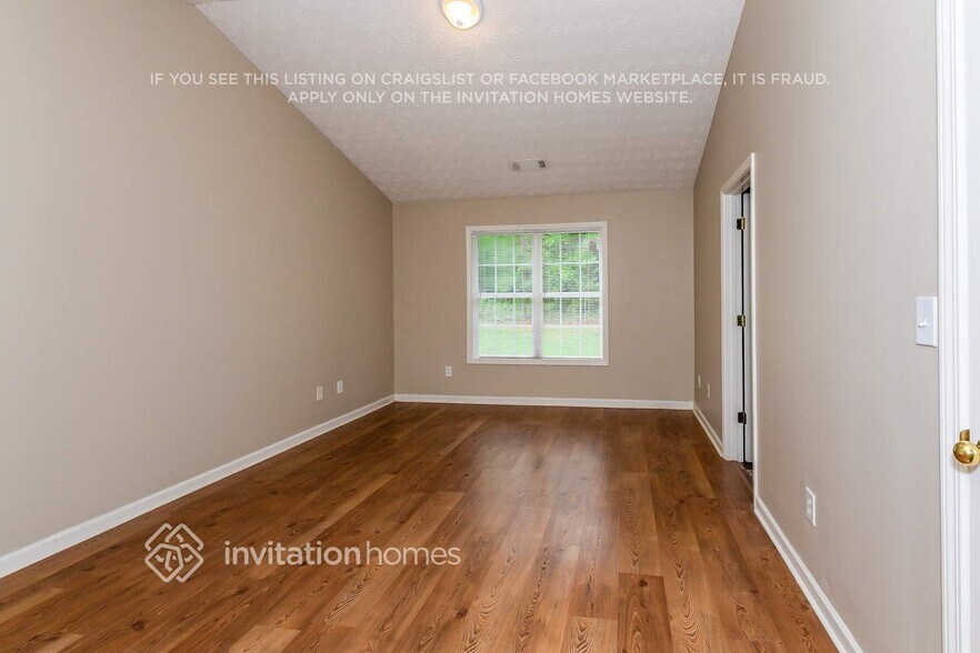 Building Photo - 155 Crooked Creek Dr