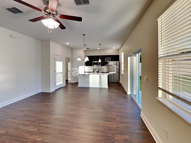 Building Photo - 6170 Little Blf Cir