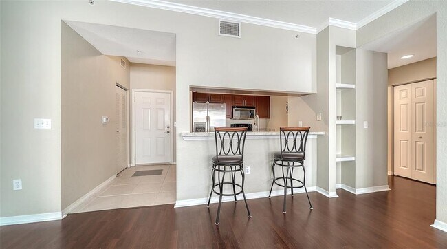 Building Photo - 1064 N Tamiami Trl