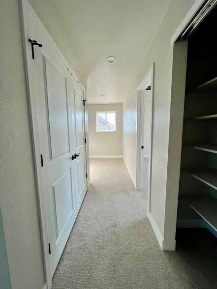 Building Photo - 4705 Whistler Dr