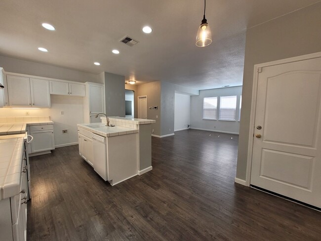 Building Photo - 4215 Montara Dr