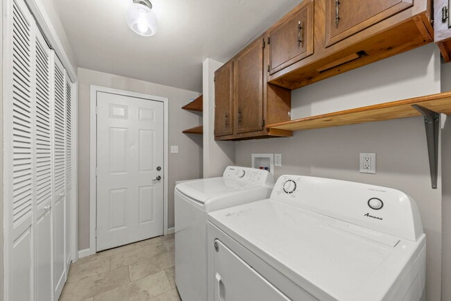 Building Photo - 548 Jo Ann Ct