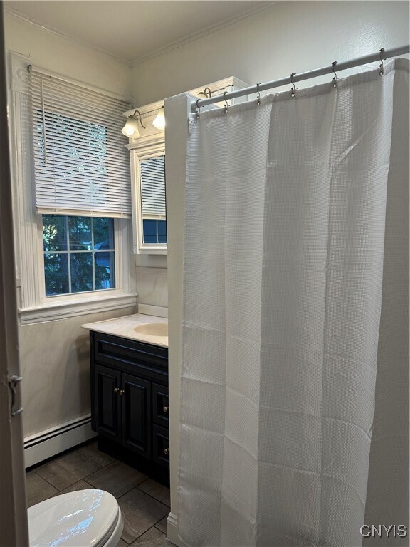 Building Photo - 1725 James St