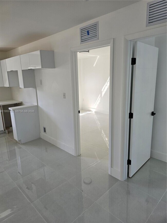 Building Photo - 1749 NW 69th St