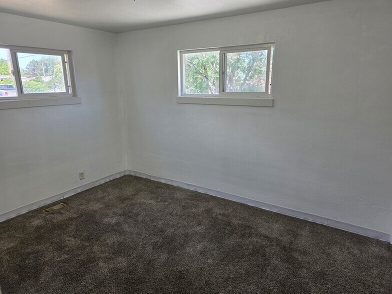 Building Photo - 5041 S 4420 W