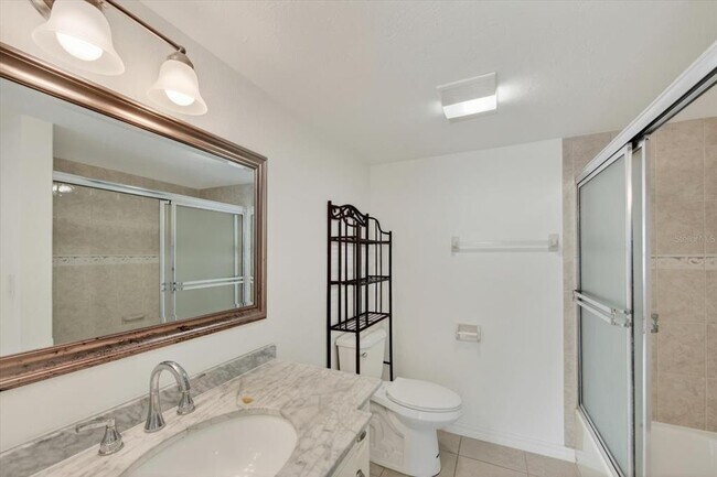 Building Photo - 5735 Gardens Dr