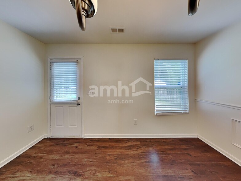 Building Photo - 15634 Lakepoint Forest Dr