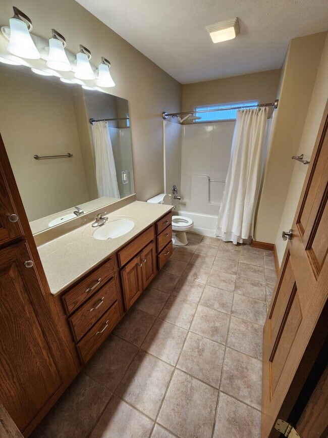 Building Photo - 4021 Sandalwood Drive