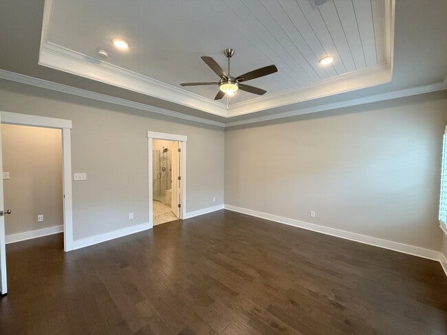 Building Photo - 408 Raleigh Elm Dr
