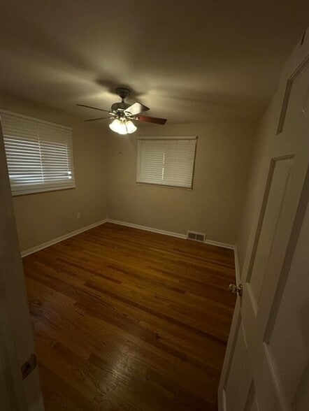 Building Photo - 972 Cardwell St