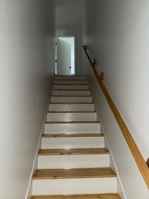 Building Photo - Oak Grove