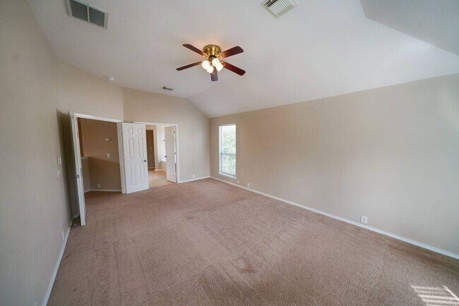 Building Photo - 4736 Green Bluff Dr