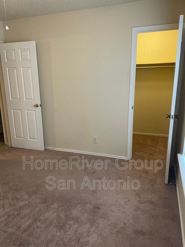 Building Photo - 6220 Les Harrison Dr