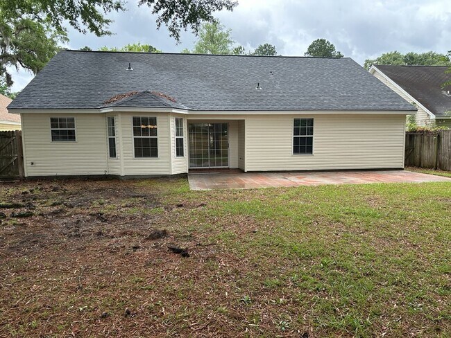 Building Photo - 355 Shady Oak Cir