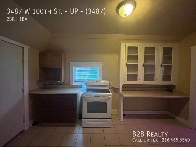 Building Photo - Spacious Two-Bedroom Unit in a Charming Mu...