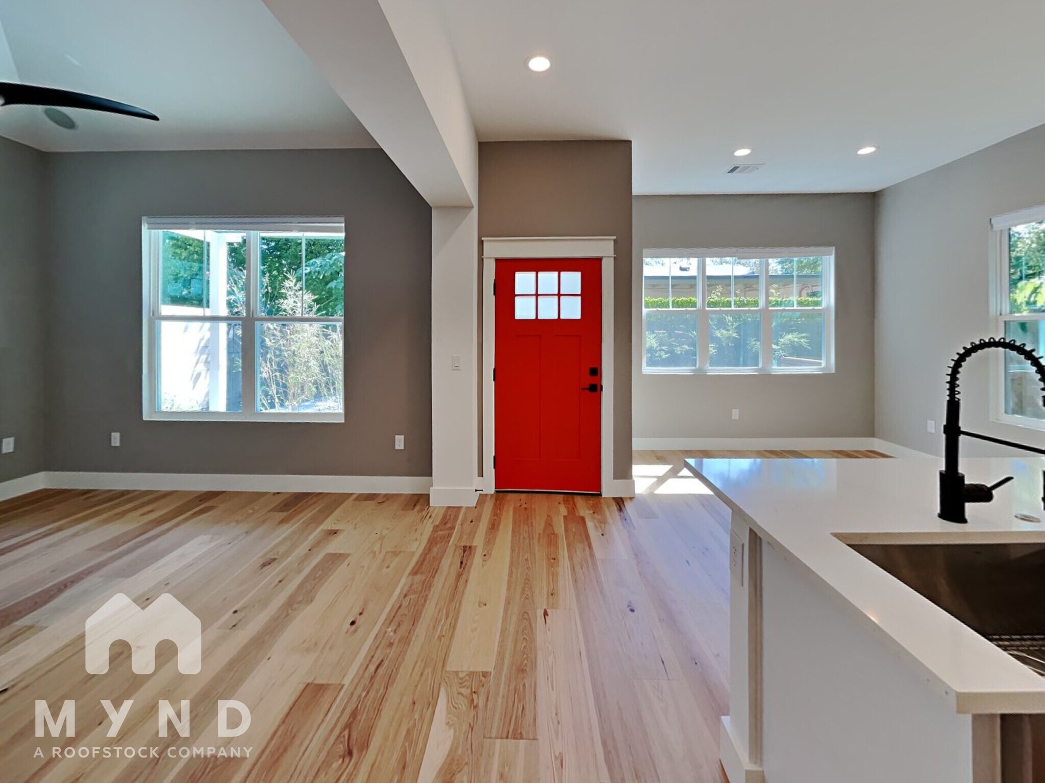Building Photo - 5204 Huisache St