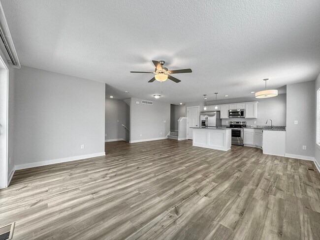 Building Photo - 2633 NW Lois Lane