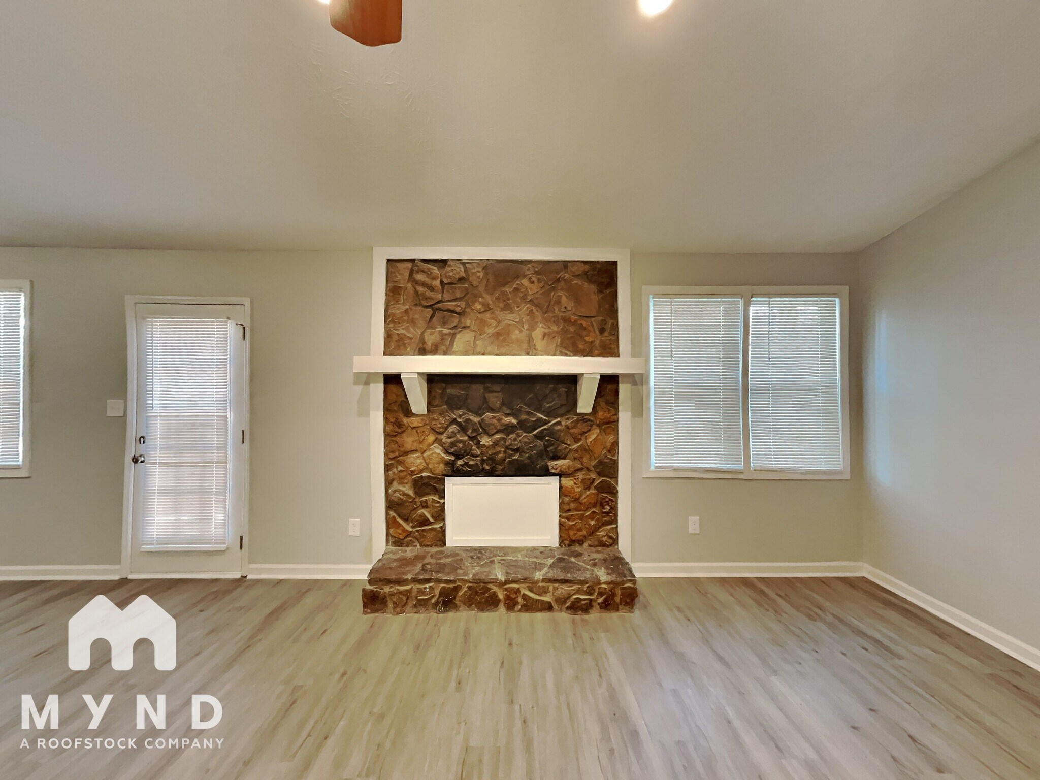 Building Photo - 9274 River Chase Way