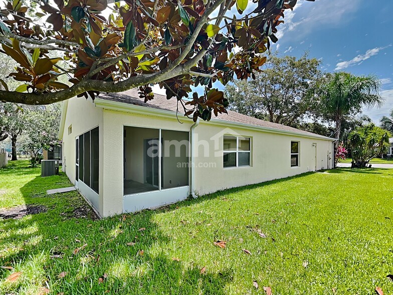 Building Photo - 2826 Sebastian Ln