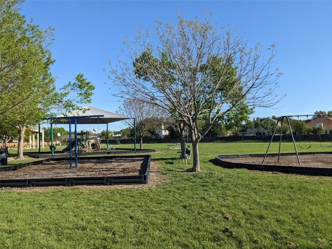 Building Photo - 17518 Wiseman Dr