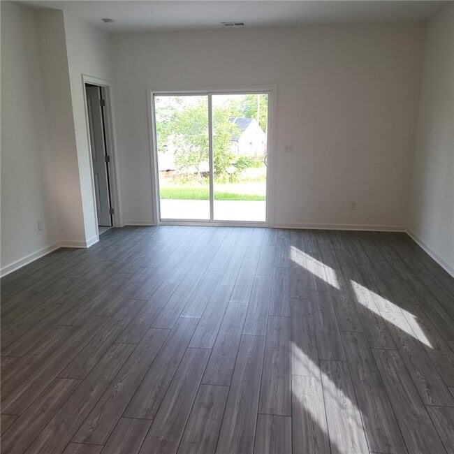 Building Photo - 448 Golden Eagle Pkwy